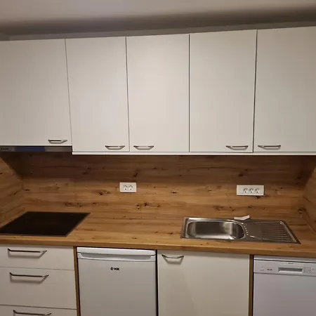 Villages Apartment *