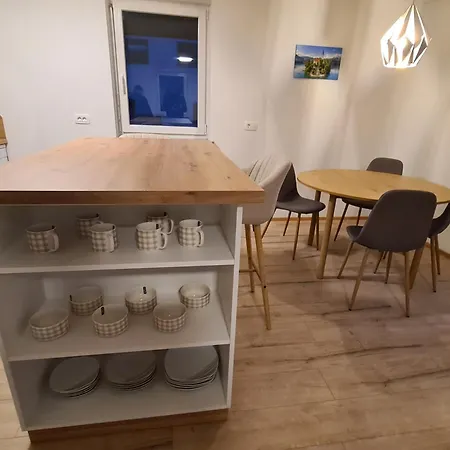 Villages Apartma Zirovnica